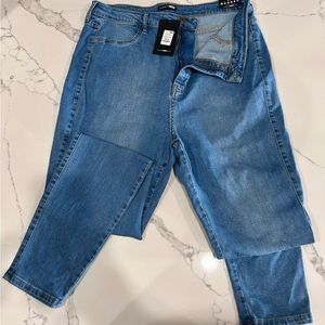 Fashion Nova Devil High Rise Skinny Jeans - Medium Blue Wash Size 18 NWT